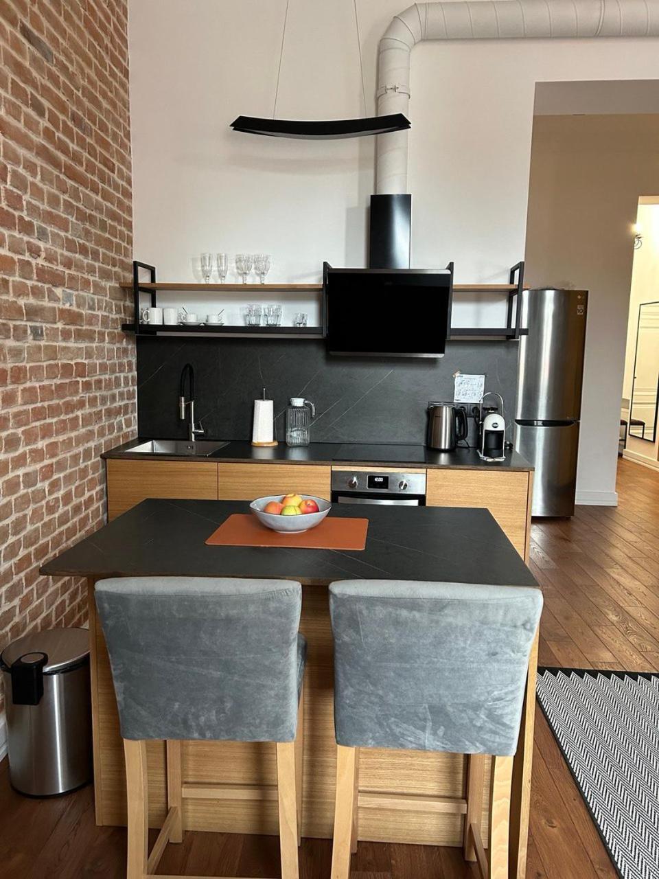Seveneleven Apartments Chernivtsi Bagian luar foto