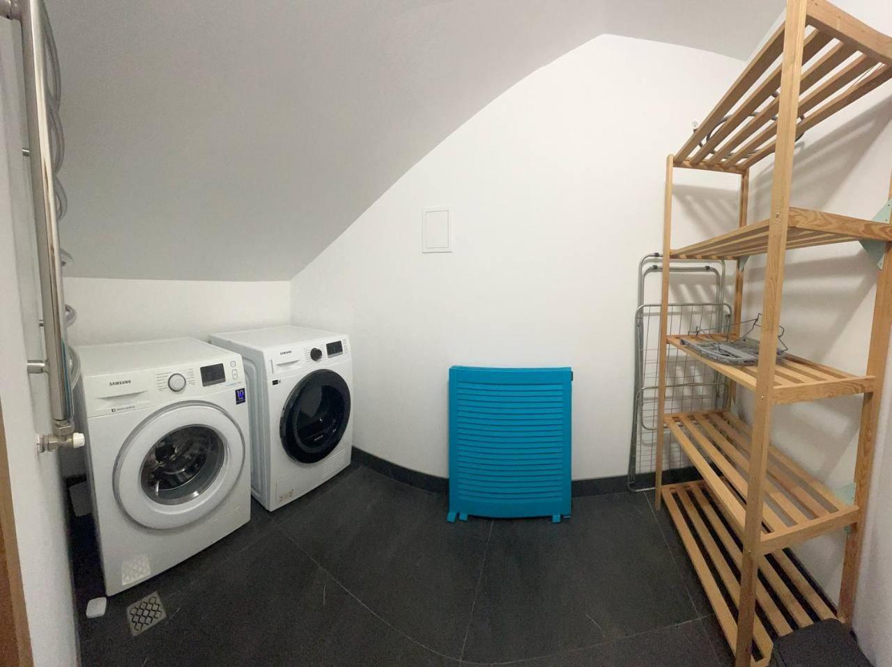 Seveneleven Apartments Chernivtsi Bagian luar foto